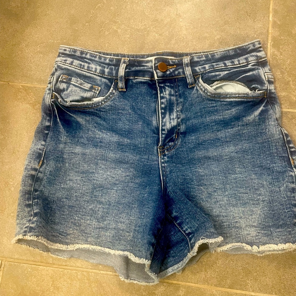 Cut off comfy shorts